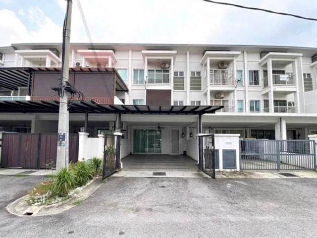 RENOVATED 3 Storey Terrace Taman Aman Permai Bangi