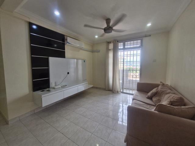 Renovated 3Bed 2Bath Bayu Puteri 2 Gated Guarded Near To CIQ