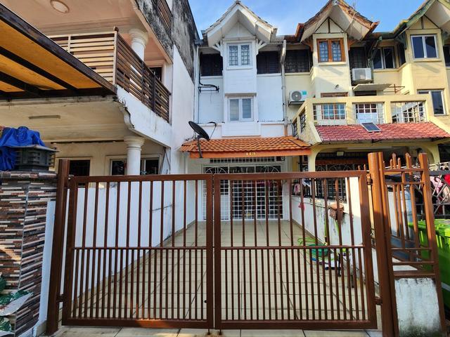 Renovated 3Storey Terrace Taman Dato Senu