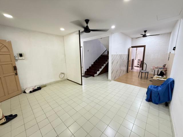 RENOVATED 15 Storey Terrace House Seksyen 7 Kota Damansara