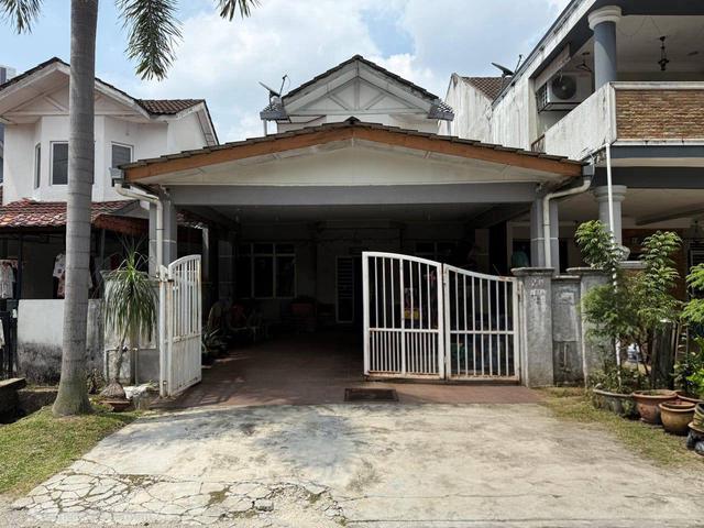 RENOVATED 15 Storey Terrace Jalan Nuri Seksyen 7 Kota Damansara
