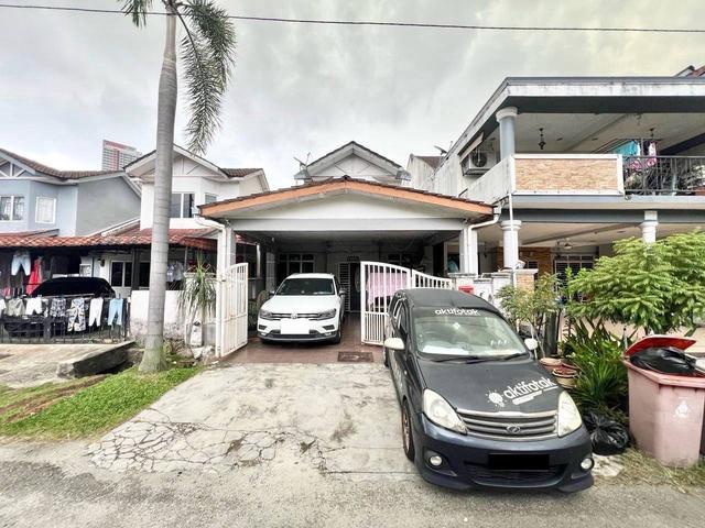 RENOVATED 15 Storey Terrace Seksyen 7 Kota Damansara