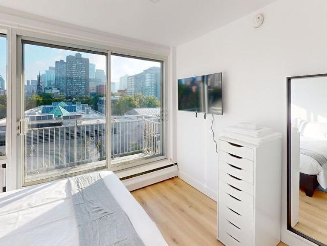 Renovated 1 and 2 Bedroom Apartments in Downtown Montreal – Steps from Concordia & Mcgill