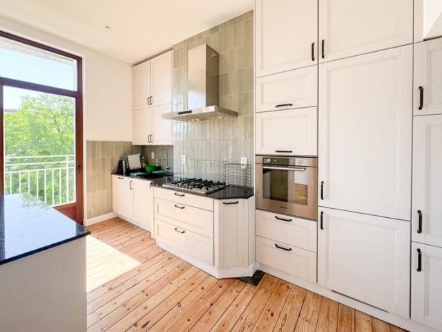 Renovated 1 bedroom apartment with terrace – 87 m²