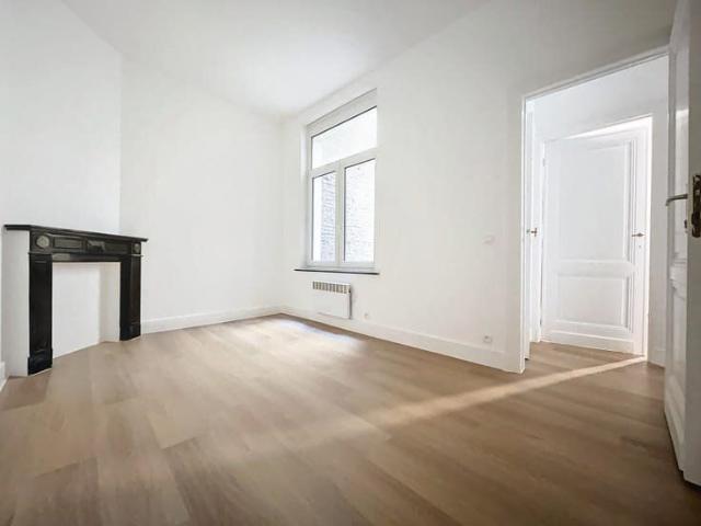 Renovated 1 Bedroom Apartment – Bourse District