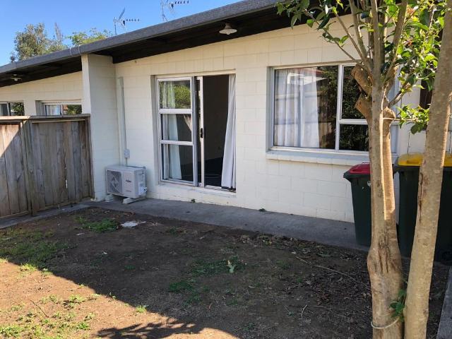 Renovated 1 Bedroom Unit