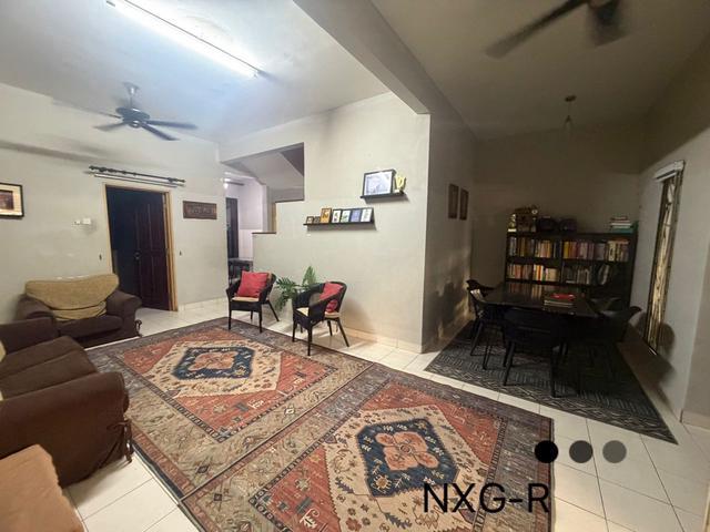 Renovated 20x70 4R3B Bukit Raja Makyong 2STY House Klang