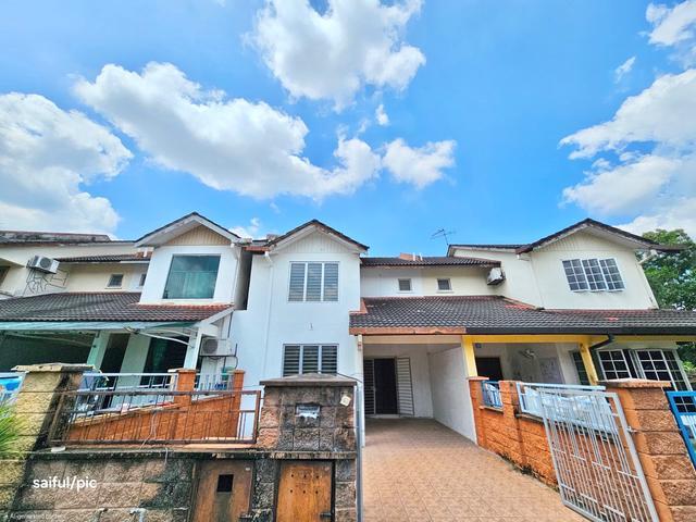 Renovated 22x75 Double Storey Jalan Serambi Bukit Jelutong Shah Alam