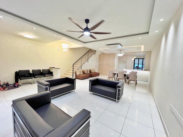 Renovated 2300sf 4 Room Lily Cahaya Alam 2 storey link house Shah Alam