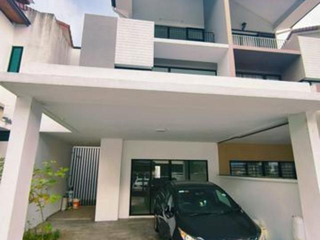 Renovated 25 Storey Frangipani Encorp Cahaya Alam Seksyen U12