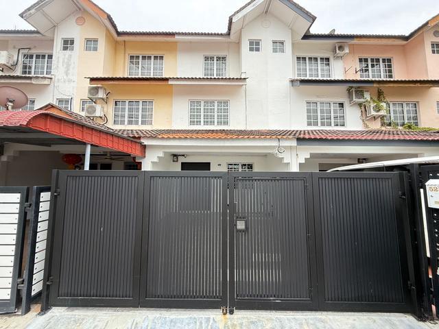RENOVATED 25 Storey Terrace Kampung Lapan Lorong Pandan Town