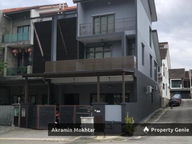 Renovated, 27x75, End Lot & Non Bumi | Teres 2.5 Tingkat Kinrara Residence, Puchong