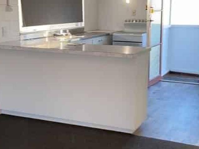 Renovated 2 bedroom unit