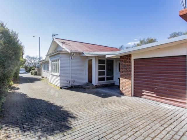 Renovated 2 Bedroom Unit in Prime Christchurch Location