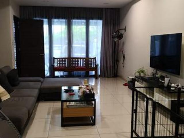Renovated 2 Storey Intermediate house Laman Glenmarie Shah Alam