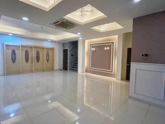 RENOVATED 2 Storey Semi D Taman Saujana Emas Kajang