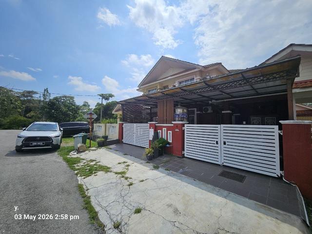 RENOVATED 2 Storey SemiD Lorong AzZaharah Puncak Alam