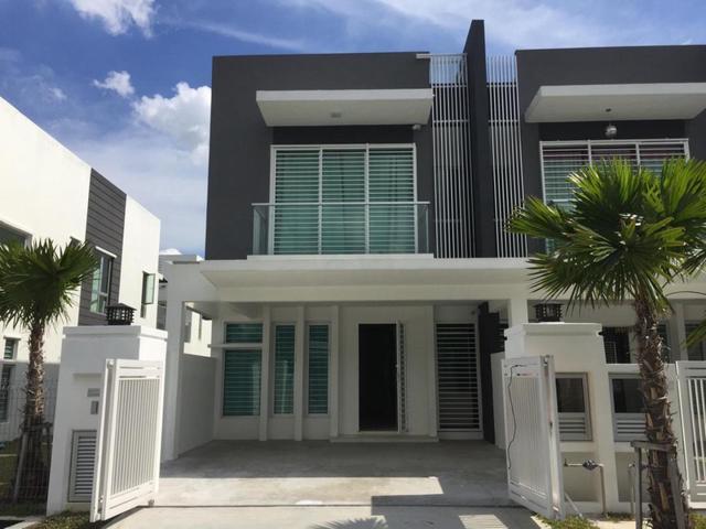Renovated 2 Storey Paragon 150 Bandar Putra Permai Seri Kembangan