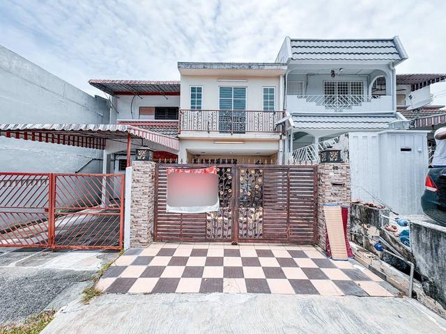 RENOVATED 2 Storey Taman Sri Gombak Fasa 9 Gombak
