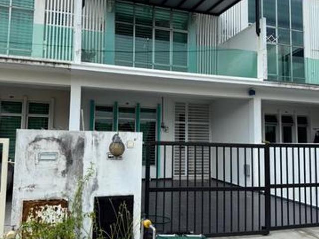 Renovated 2 Storey Teres House Jaya Putra Austin Crest