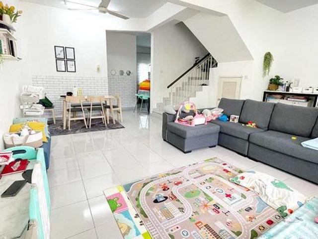 Renovated 2 Storey Terrace Taman Pelangi Semenyih 2 Rafflesia
