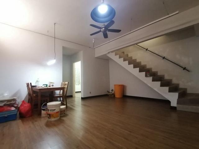 Renovated 2 Storey Terrace at Puchong Utama PU 12