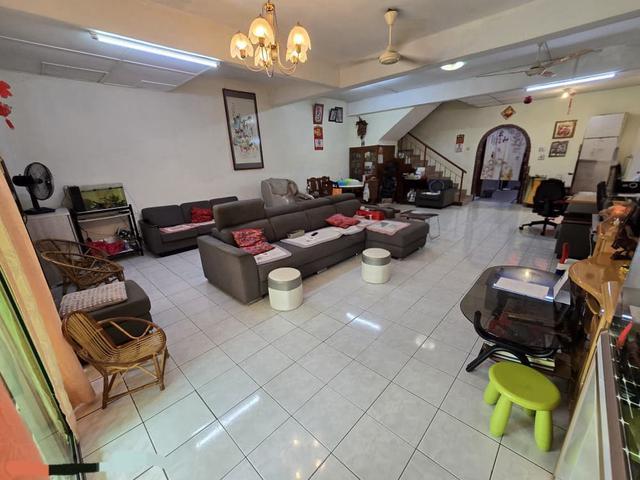 Renovated 2 Storey Terrace Extended Wangsa Permai Kepong