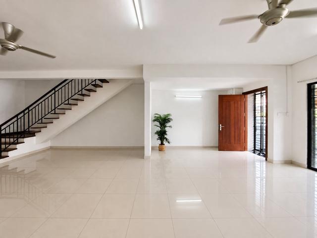 Renovated 2 Storey Terrace House in Saffron Hills Denai Alam For Sale