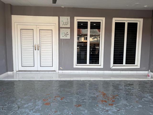 Renovated 2 Storey Terrace Jalan Kristal Seksyen 7 Shah Alam