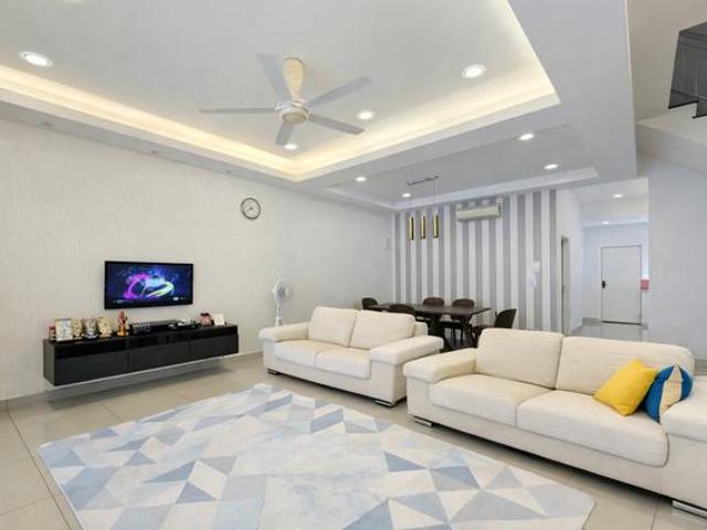 Renovated 2 sty house near by Kota Kemuning 22 x 78