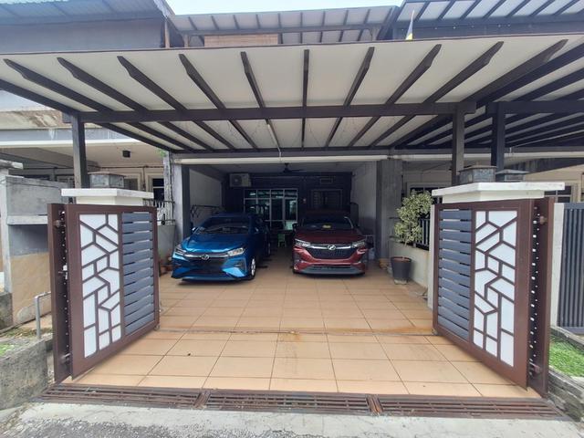 Renovated 2storey Warisan Puteri Precint 4 Seremban