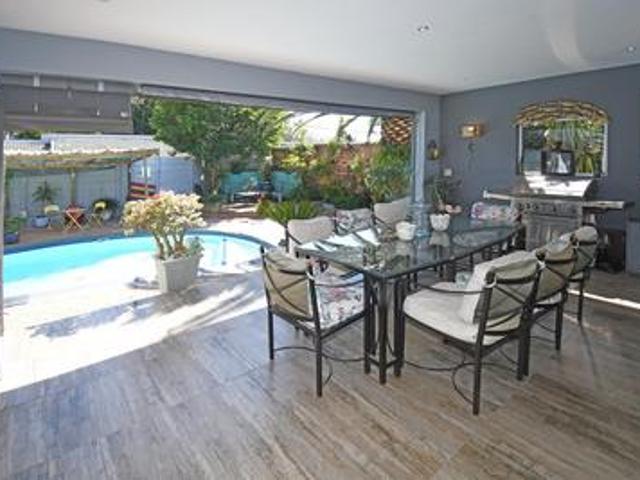 renovated 4 bedroom family home in a.