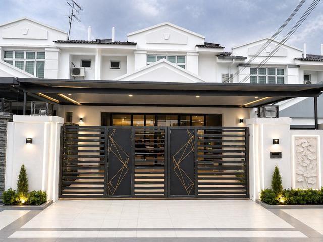 Renovated 4 Beds 22x70ft Double Storey Terrace House Bukit Indah