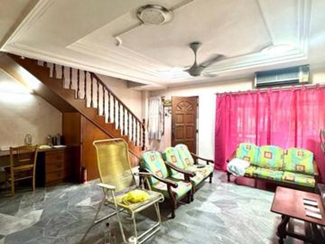Renovated 4R 3B Dekat Highway Teres Double Storey Ampang