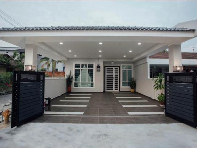 RENOVATED 4R 1 Stry Terrace Bukit Baru Bukit Beruang Ujong Pasir Town