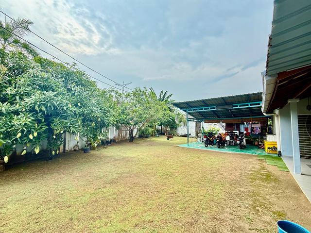 Renovated 5167 sq feet Single Storey Terrace Sek 12 Bangi