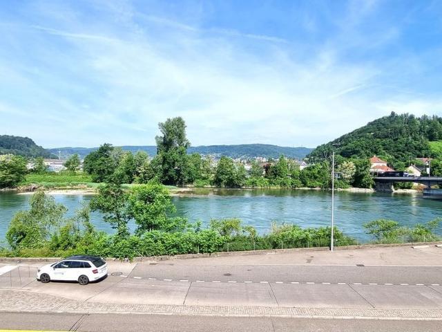 Renovated 5 room apartment with two balconies