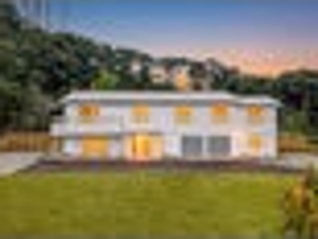 Renovated – Country Living – Town Convenience