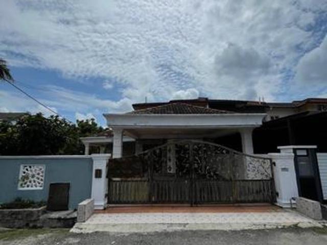RENOVATED Corner Lot 2 Storey TerraceLaguna ParkPulau Indah