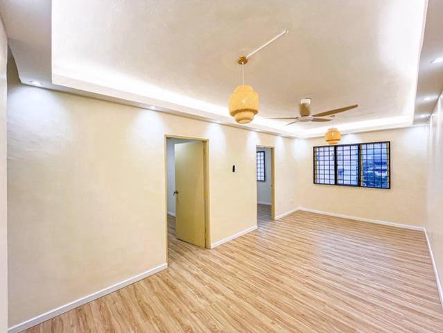 RENOVATED CORNER LOT Apartment Idaman Damansara Damai Low Cost