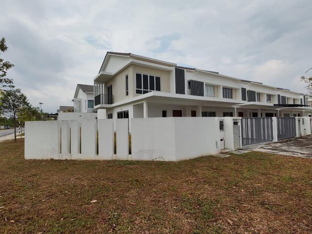 Renovated Corner Lot Double Storey Gamuda Cove