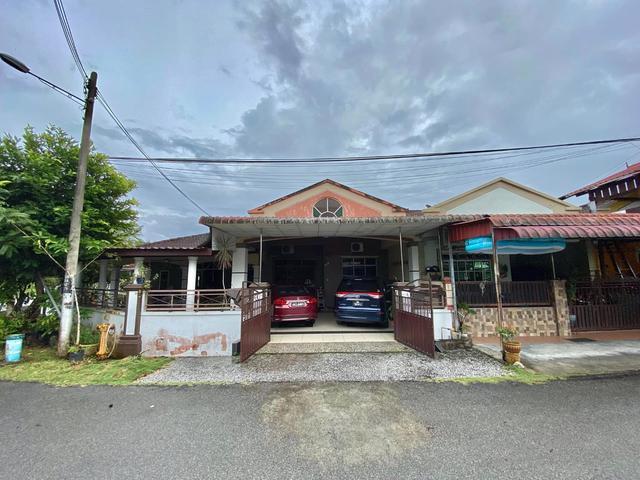 Renovated Corner Lot Single Storey Terrace House Parit Raja For Sale
