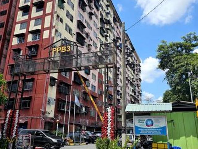 Renovated Cantik Apartment Desa Mentari Petaling Jaya Selangor