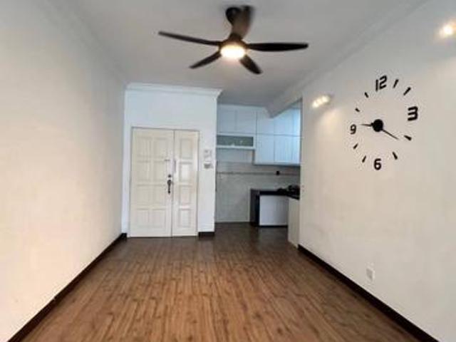RENOVATED CANTIK Banjaria Court Apartment