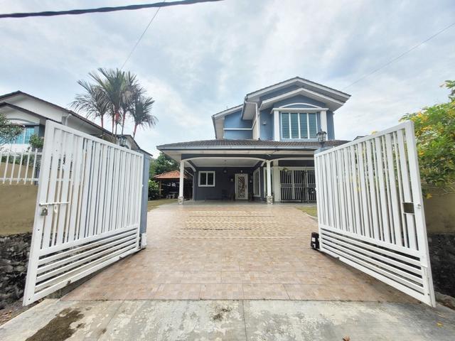 RENOVATED CANTIK Double Sty Bungalow Acasia Country Heights Sikam