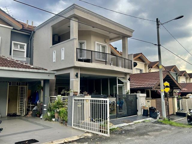 RENOVATED CANTIK 2 Storey Terrace Taman Puncak Saujana Kajang