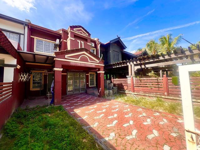 RENOVATED CHEAPEST FREEHOLD Double Storey USJ 22 Subang Jaya