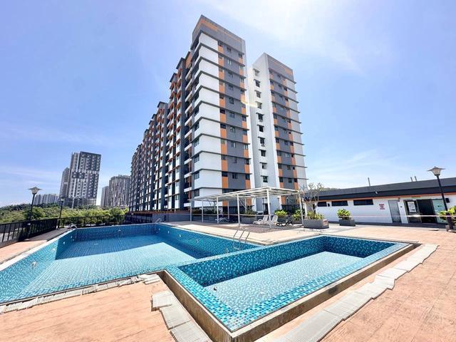 Renovated and Nice View Residensi Zamrud Condominium Kajang