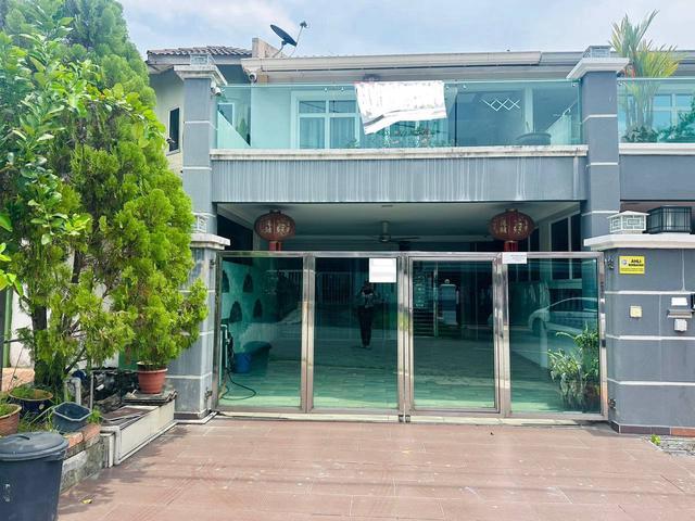 Renovated and Extended2Sty Terrace Taman Desa Serdang Seri Kembgn