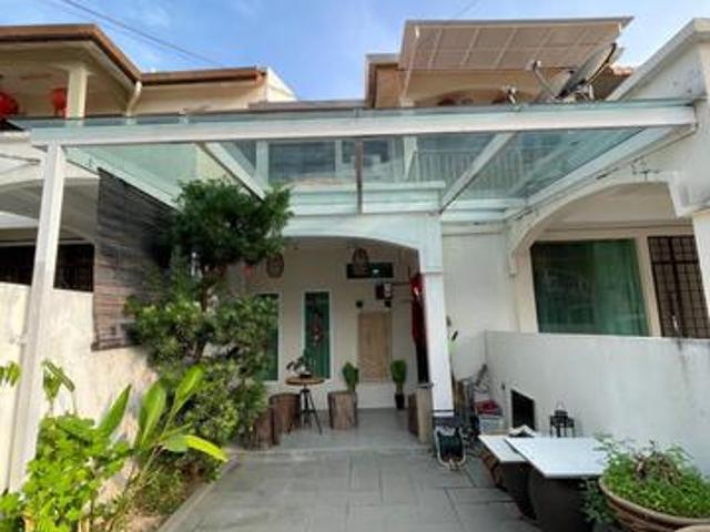 Renovated and furnished townhouse for sale Sungai Ara